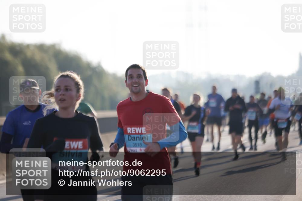 03.10.2025 - Köhlbrandbrückenlauf Jannik Wohlers http://msf.ph/oto/9062295 03.10.2025 09:15:33 Position 3 1208, 3518 meine-sportfotos.de