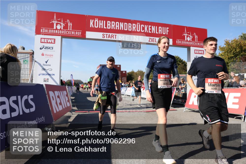 03.10.2025 - Köhlbrandbrückenlauf Lena Gebhardt http://msf.ph/oto/9062296 03.10.2025 13:11:54 Ziel 4100, 4101, 4178, 4353, 4354, 4469, 4685, 5097, 5396, 5426, 5910, 5911, 6033, 6048, 6049, 6622, 6763, 6796 meine-sportfotos.de