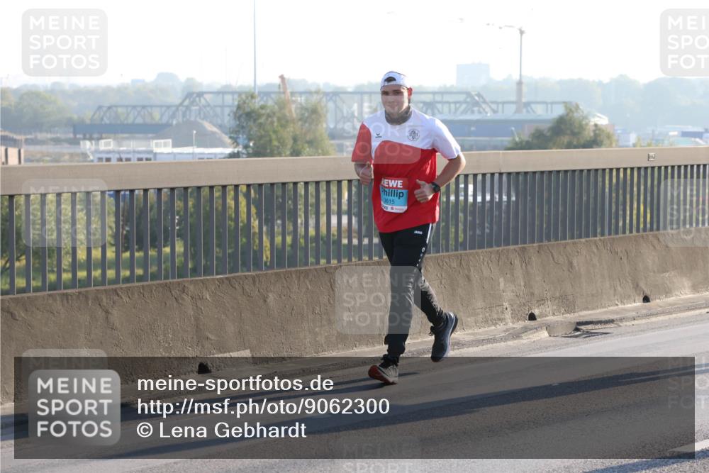 03.10.2025 - Köhlbrandbrückenlauf Lena Gebhardt http://msf.ph/oto/9062300 03.10.2025 09:20:14 Position 1 3615 meine-sportfotos.de