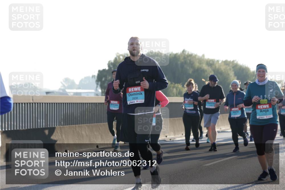 03.10.2025 - Köhlbrandbrückenlauf Jannik Wohlers http://msf.ph/oto/9062312 03.10.2025 09:23:33 Position 3 2838, 025, 1700 meine-sportfotos.de