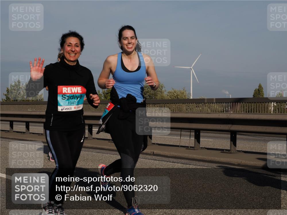 03.10.2025 - Köhlbrandbrückenlauf Fabian Wolf http://msf.ph/oto/9062320 03.10.2025 10:06:10 Position 3 1940 meine-sportfotos.de