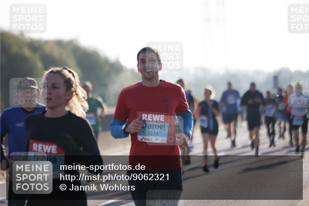 03.10.2025 - Köhlbrandbrückenlauf Jannik Wohlers http://msf.ph/oto/9062321 03.10.2025 09:15:33 Position 3 1208, 3518 meine-sportfotos.de