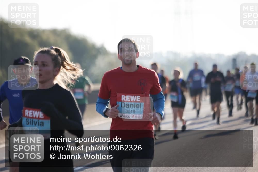 03.10.2025 - Köhlbrandbrückenlauf Jannik Wohlers http://msf.ph/oto/9062326 03.10.2025 09:15:33 Position 3 1208, 3518 meine-sportfotos.de