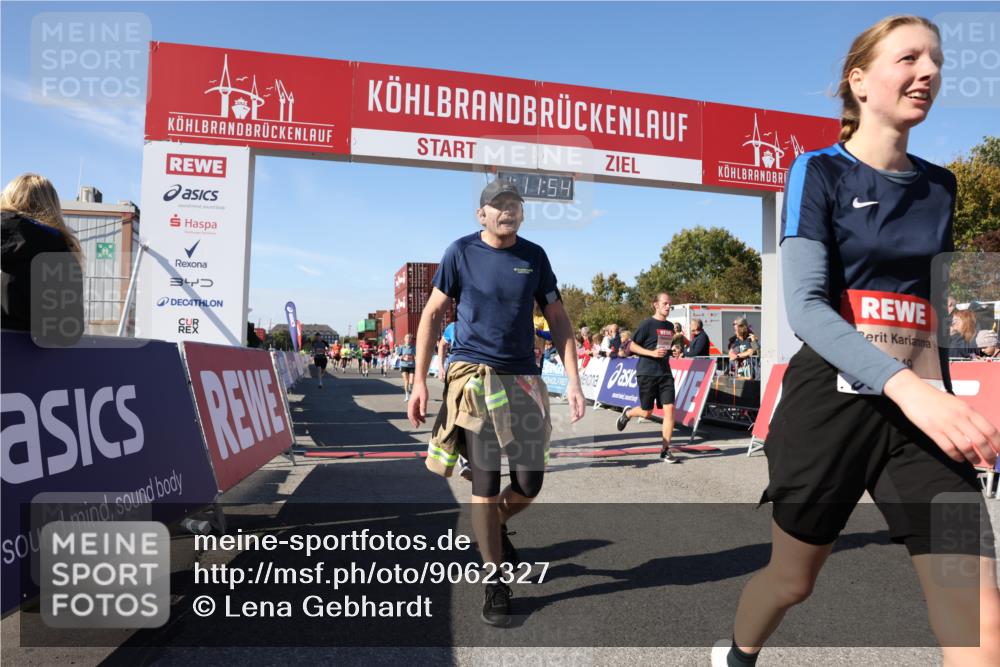 03.10.2025 - Köhlbrandbrückenlauf Lena Gebhardt http://msf.ph/oto/9062327 03.10.2025 13:11:54 Ziel 4100, 4101, 4178, 4353, 4354, 4469, 4685, 5097, 5396, 5426, 5910, 5911, 6033, 6048, 6049, 6622, 6763, 6796 meine-sportfotos.de