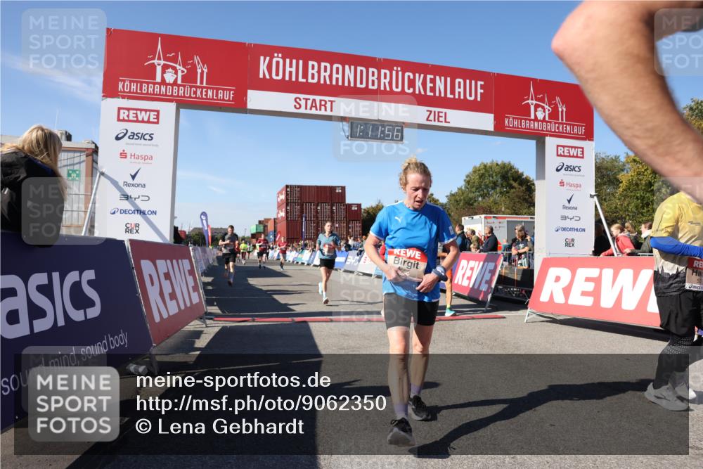 03.10.2025 - Köhlbrandbrückenlauf Lena Gebhardt http://msf.ph/oto/9062350 03.10.2025 13:11:56 Ziel 4100, 4101, 4469, 4685, 5097, 5396, 5426, 5910, 5911, 6033, 6048, 6049, 6622, 6763, 6796 meine-sportfotos.de