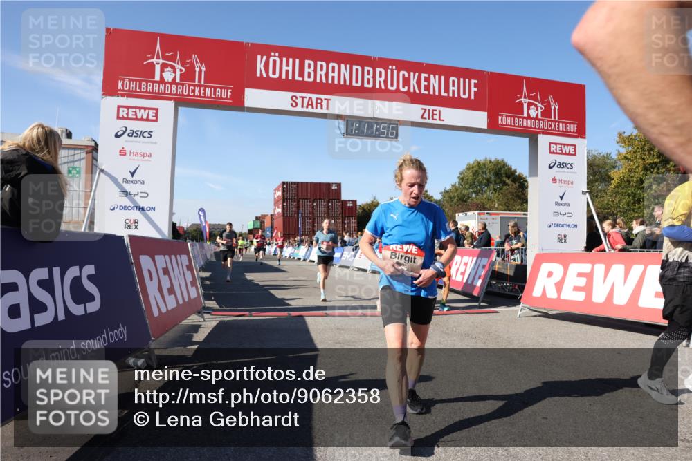 03.10.2025 - Köhlbrandbrückenlauf Lena Gebhardt http://msf.ph/oto/9062358 03.10.2025 13:11:56 Ziel 4100, 4101, 4469, 4685, 5097, 5396, 5426, 5910, 5911, 6033, 6048, 6049, 6622, 6763, 6796 meine-sportfotos.de