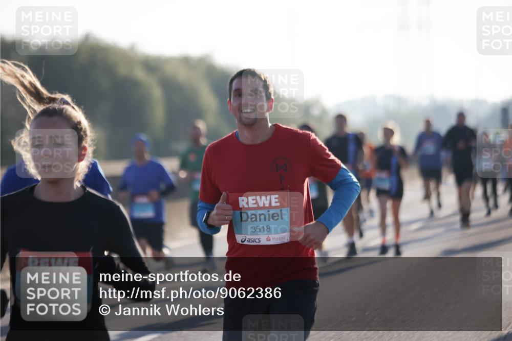 03.10.2025 - Köhlbrandbrückenlauf Jannik Wohlers http://msf.ph/oto/9062386 03.10.2025 09:15:33 Position 3 1208, 3518 meine-sportfotos.de