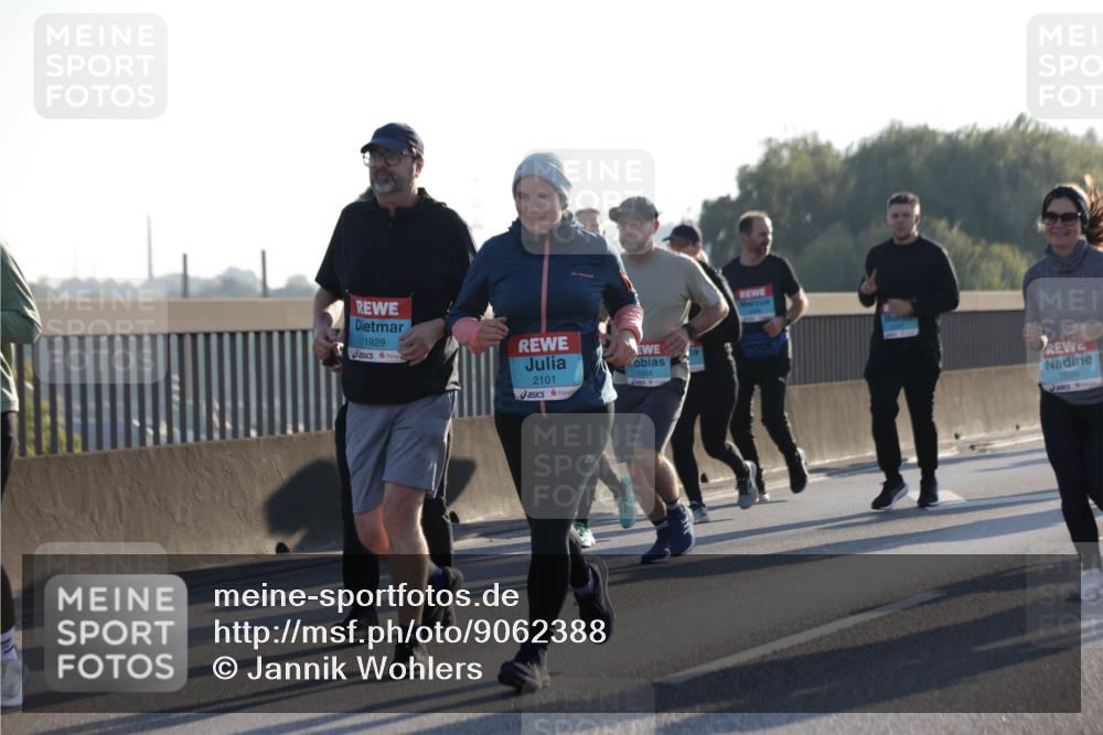 03.10.2025 - Köhlbrandbrückenlauf Jannik Wohlers http://msf.ph/oto/9062388 03.10.2025 09:23:37 Position 3 1929, 2101, 1004, 2899 meine-sportfotos.de