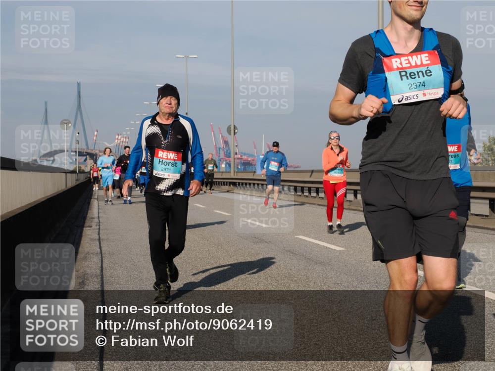 03.10.2025 - Köhlbrandbrückenlauf Fabian Wolf http://msf.ph/oto/9062419 03.10.2025 10:06:13 Position 3 2971, 2374, 3 meine-sportfotos.de