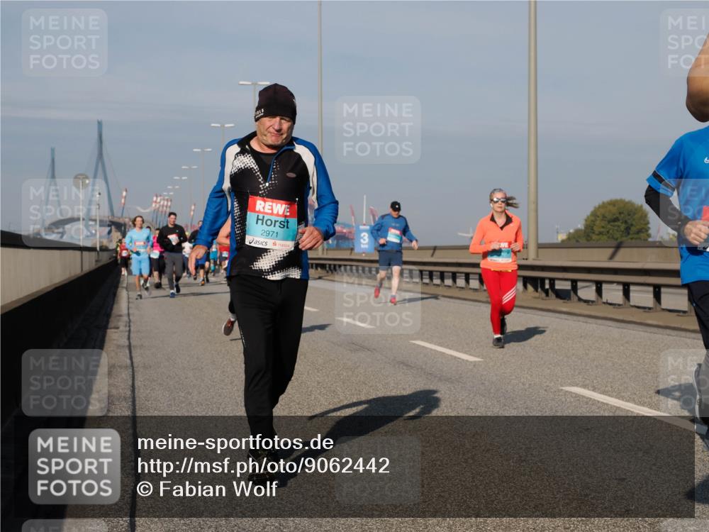 03.10.2025 - Köhlbrandbrückenlauf Fabian Wolf http://msf.ph/oto/9062442 03.10.2025 10:06:14 Position 3 2971, 3 meine-sportfotos.de