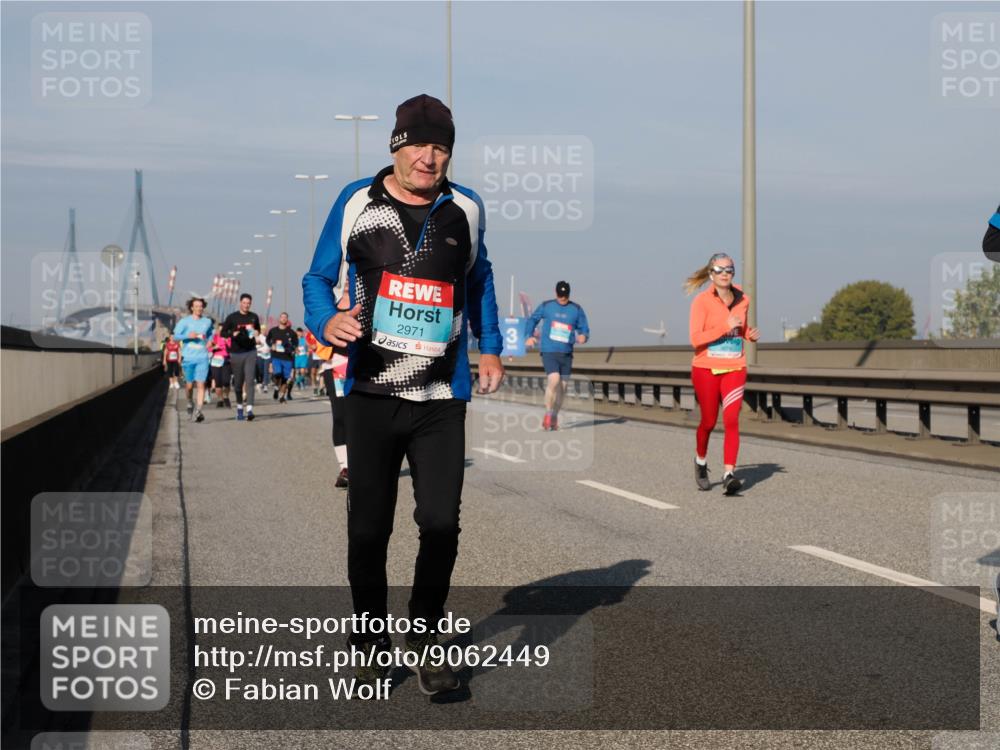 03.10.2025 - Köhlbrandbrückenlauf Fabian Wolf http://msf.ph/oto/9062449 03.10.2025 10:06:14 Position 3 2971 meine-sportfotos.de