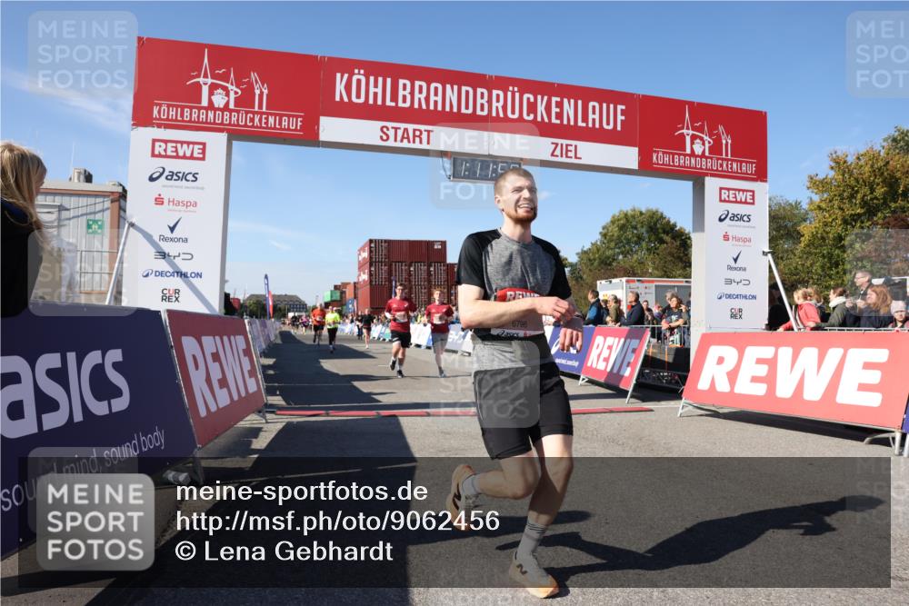 03.10.2025 - Köhlbrandbrückenlauf Lena Gebhardt http://msf.ph/oto/9062456 03.10.2025 13:11:59 Ziel 4100, 4101, 4176, 4685, 5097, 5396, 5426, 5856, 5910, 5911, 5927, 6033, 6048, 6049, 6184, 6763, 6796 meine-sportfotos.de