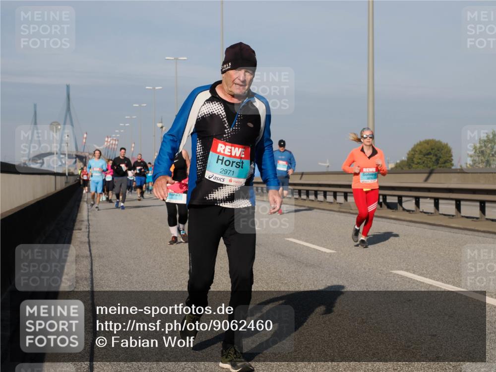 03.10.2025 - Köhlbrandbrückenlauf Fabian Wolf http://msf.ph/oto/9062460 03.10.2025 10:06:14 Position 3 2971 meine-sportfotos.de
