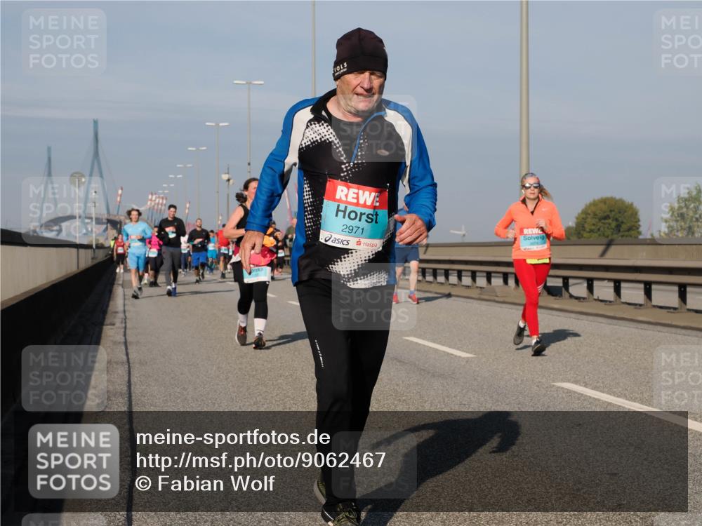 03.10.2025 - Köhlbrandbrückenlauf Fabian Wolf http://msf.ph/oto/9062467 03.10.2025 10:06:15 Position 3 2971 meine-sportfotos.de