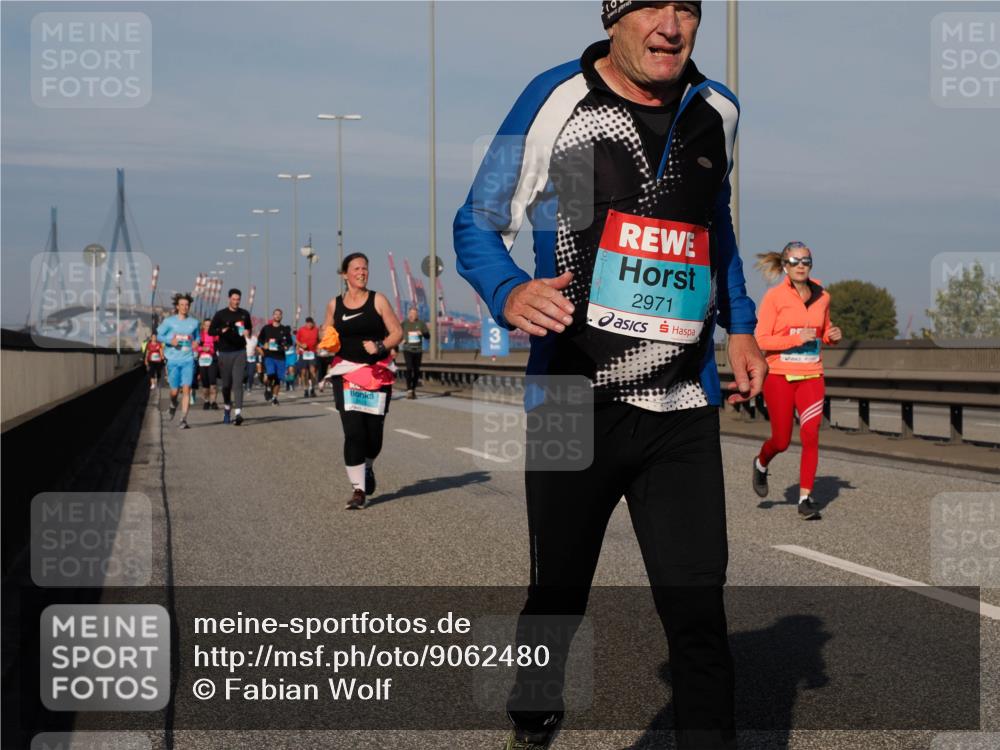 03.10.2025 - Köhlbrandbrückenlauf Fabian Wolf http://msf.ph/oto/9062480 03.10.2025 10:06:15 Position 3 2971 meine-sportfotos.de