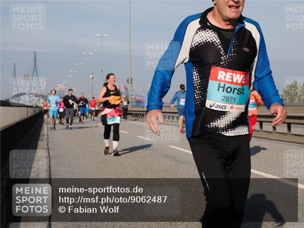 03.10.2025 - Köhlbrandbrückenlauf Fabian Wolf http://msf.ph/oto/9062487 03.10.2025 10:06:15 Position 3 2971, 074 meine-sportfotos.de