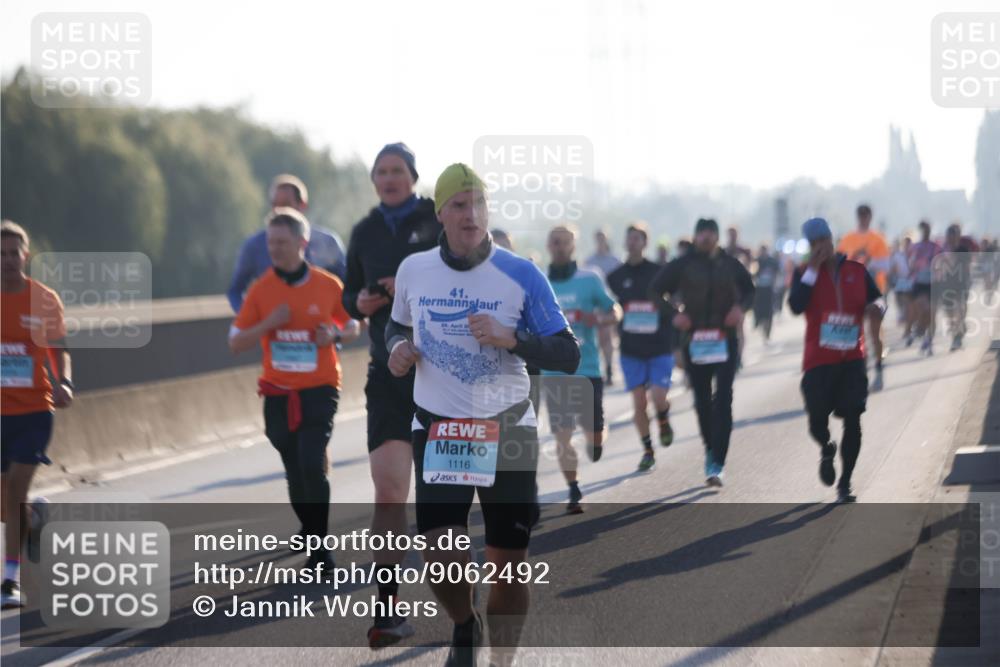 03.10.2025 - Köhlbrandbrückenlauf Jannik Wohlers http://msf.ph/oto/9062492 03.10.2025 09:15:40 Position 3 41, 1116 meine-sportfotos.de