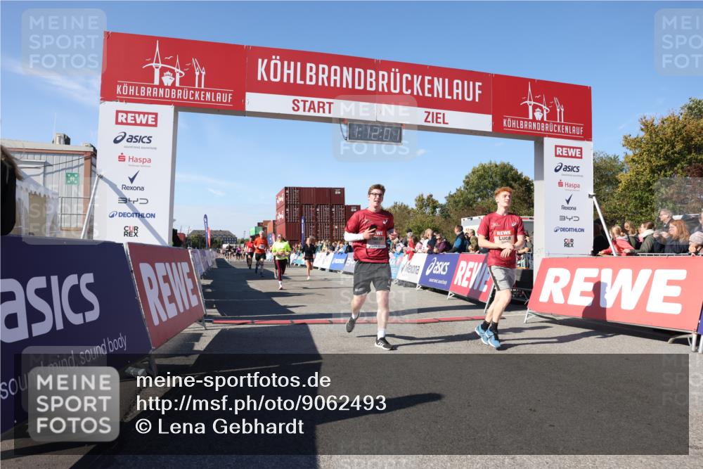 03.10.2025 - Köhlbrandbrückenlauf Lena Gebhardt http://msf.ph/oto/9062493 03.10.2025 13:12:02 Ziel 4100, 4101, 4176, 4468, 4685, 5396, 5426, 5856, 5910, 5911, 5927, 6184, 6763, 6796 meine-sportfotos.de