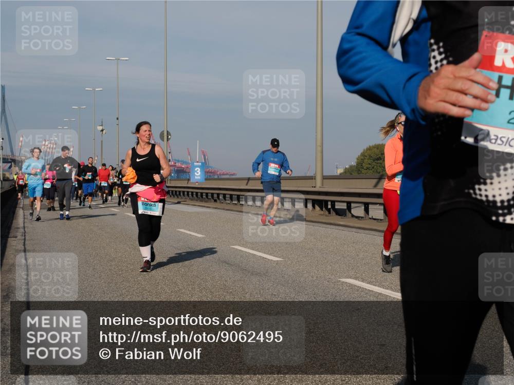 03.10.2025 - Köhlbrandbrückenlauf Fabian Wolf http://msf.ph/oto/9062495 03.10.2025 10:06:16 Position 3 3113, 3, 2 meine-sportfotos.de