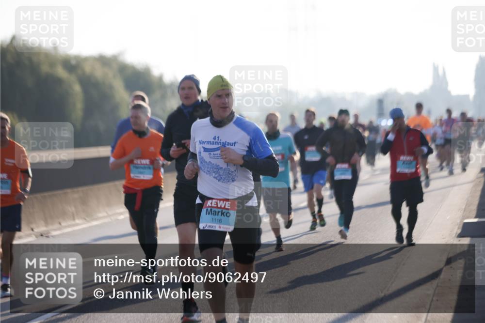 03.10.2025 - Köhlbrandbrückenlauf Jannik Wohlers http://msf.ph/oto/9062497 03.10.2025 09:15:40 Position 3 41, 29, 1116 meine-sportfotos.de