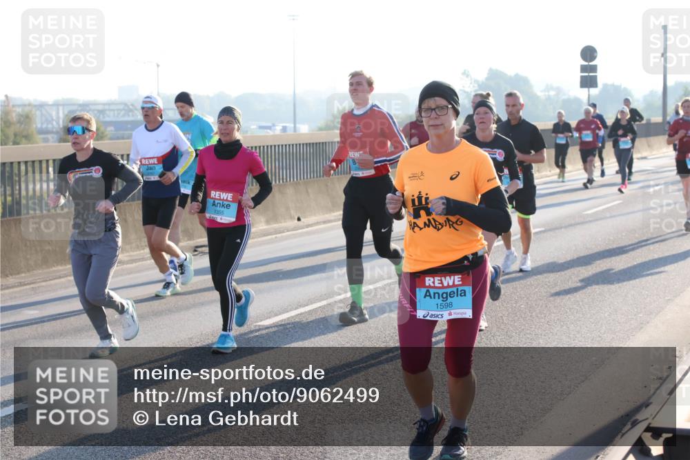 03.10.2025 - Köhlbrandbrückenlauf Lena Gebhardt http://msf.ph/oto/9062499 03.10.2025 09:20:19 Position 1 1355, 1598 meine-sportfotos.de