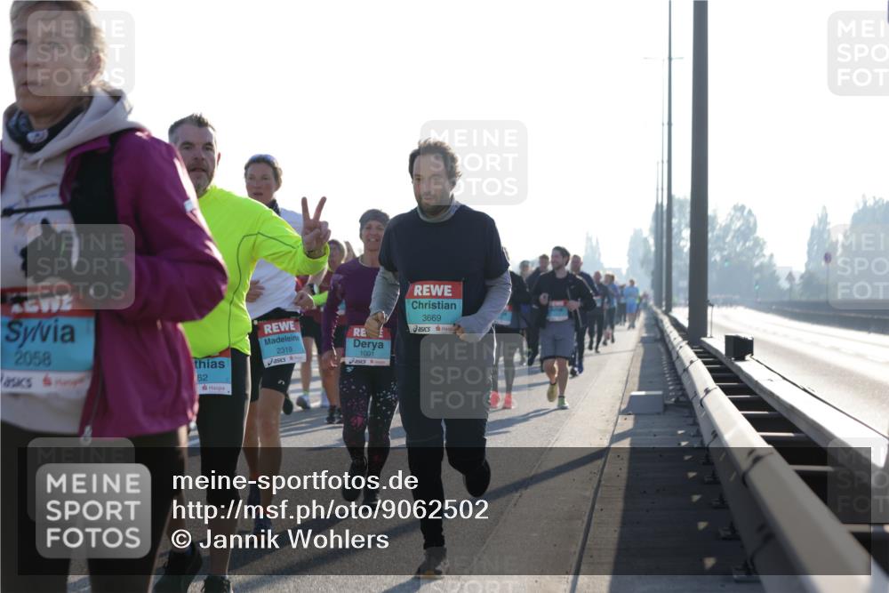 03.10.2025 - Köhlbrandbrückenlauf Jannik Wohlers http://msf.ph/oto/9062502 03.10.2025 09:23:40 Position 3 2058, 2319, 1001, 62, 3669 meine-sportfotos.de