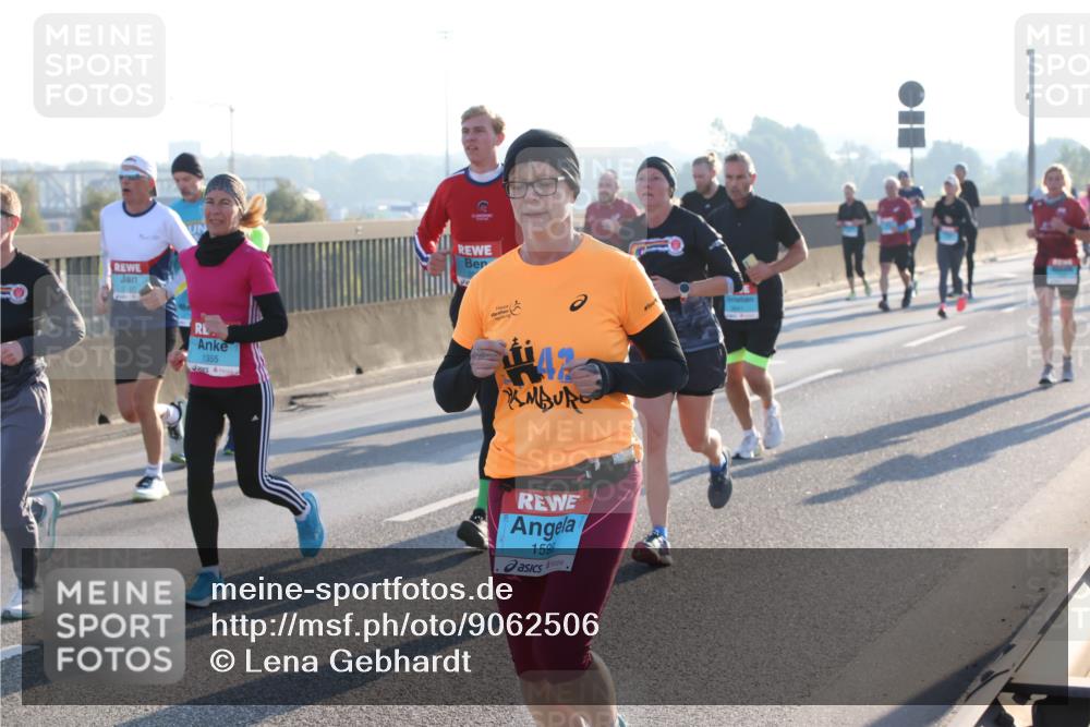 03.10.2025 - Köhlbrandbrückenlauf Lena Gebhardt http://msf.ph/oto/9062506 03.10.2025 09:20:20 Position 1 1355, 1598 meine-sportfotos.de