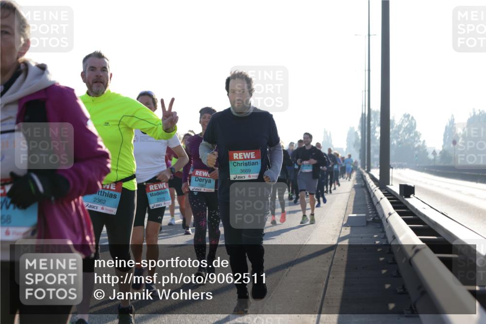 03.10.2025 - Köhlbrandbrückenlauf Jannik Wohlers http://msf.ph/oto/9062511 03.10.2025 09:23:41 Position 3 58, 2362, 2319, 1001, 3669 meine-sportfotos.de