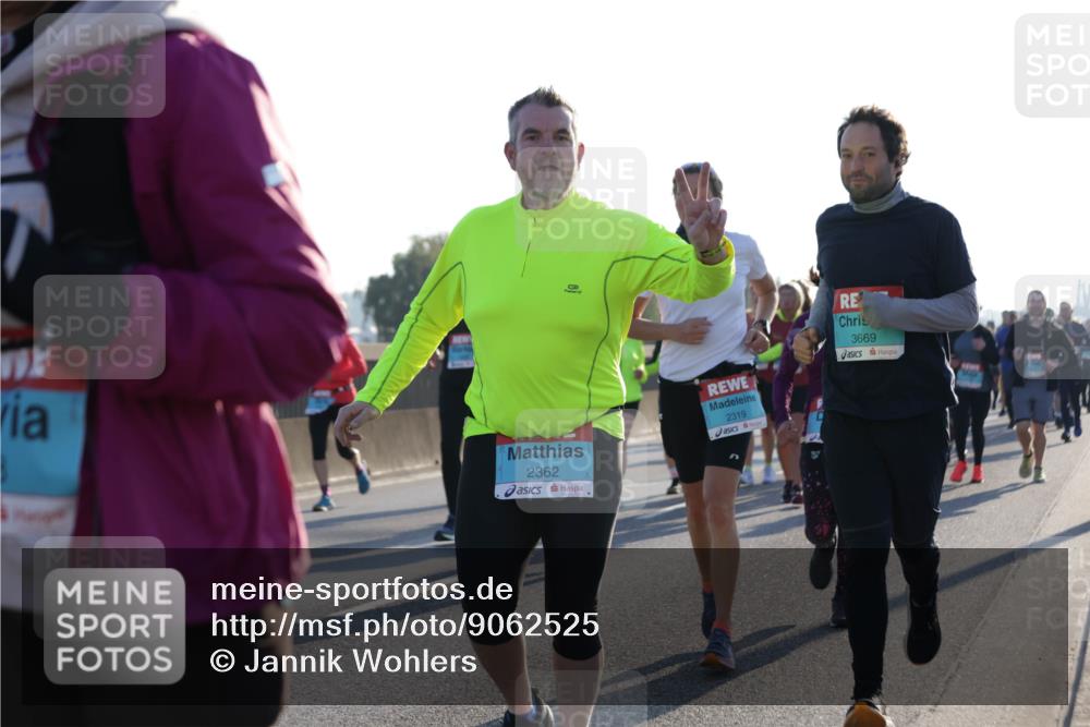 03.10.2025 - Köhlbrandbrückenlauf Jannik Wohlers http://msf.ph/oto/9062525 03.10.2025 09:23:41 Position 3 2362, 2319, 3669 meine-sportfotos.de