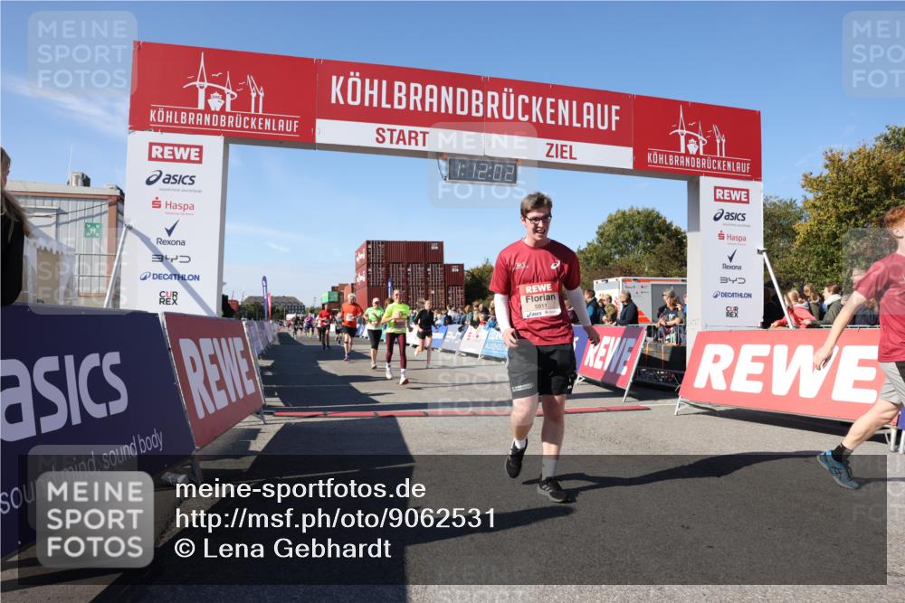 03.10.2025 - Köhlbrandbrückenlauf Lena Gebhardt http://msf.ph/oto/9062531 03.10.2025 13:12:03 Ziel 4100, 4101, 4176, 4305, 4468, 4474, 4685, 5396, 5426, 5856, 5910, 5911, 5927, 6184, 6763, 6796 meine-sportfotos.de
