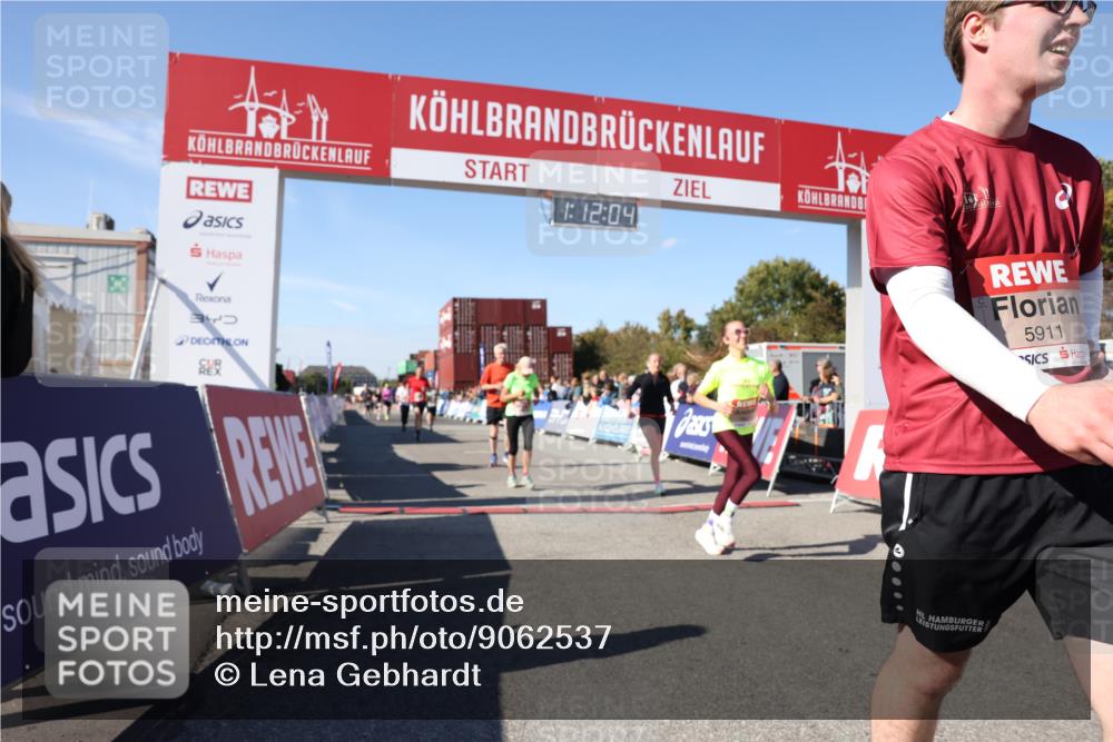 03.10.2025 - Köhlbrandbrückenlauf Lena Gebhardt http://msf.ph/oto/9062537 03.10.2025 13:12:04 Ziel 4100, 4101, 4176, 4305, 4468, 4474, 5856, 5910, 5911, 5927, 6121, 6184, 6763, 6796 meine-sportfotos.de