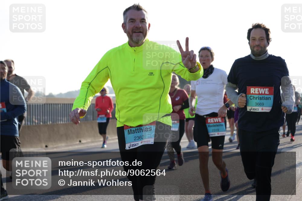 03.10.2025 - Köhlbrandbrückenlauf Jannik Wohlers http://msf.ph/oto/9062564 03.10.2025 09:23:42 Position 3 2362, 2319, 3669 meine-sportfotos.de