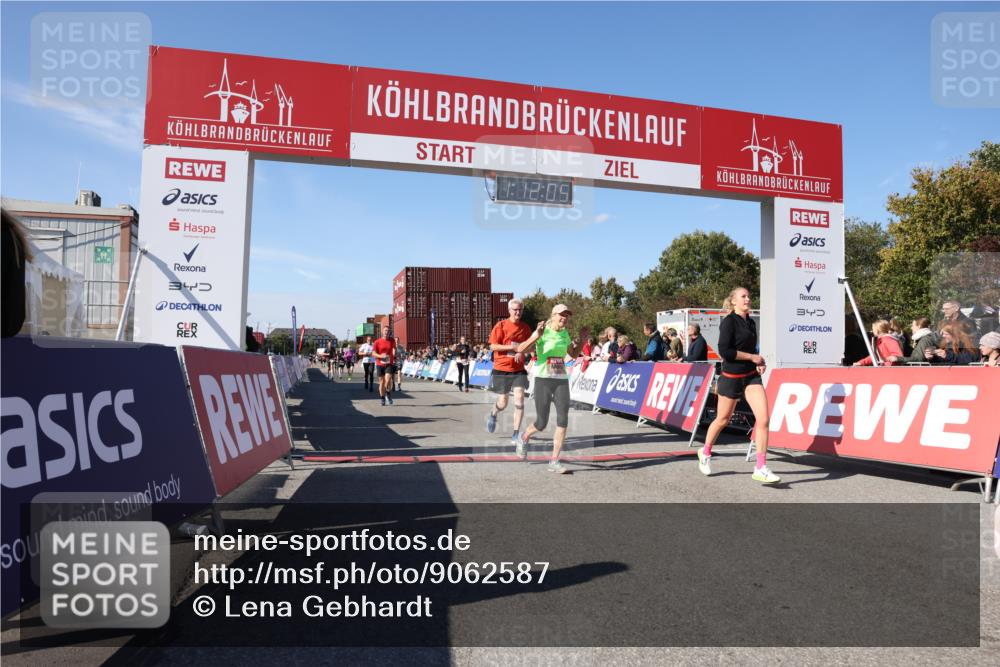 03.10.2025 - Köhlbrandbrückenlauf Lena Gebhardt http://msf.ph/oto/9062587 03.10.2025 13:12:05 Ziel 4100, 4101, 4176, 4305, 4468, 4474, 5856, 5910, 5911, 5927, 6121, 6184, 6763, 6796 meine-sportfotos.de