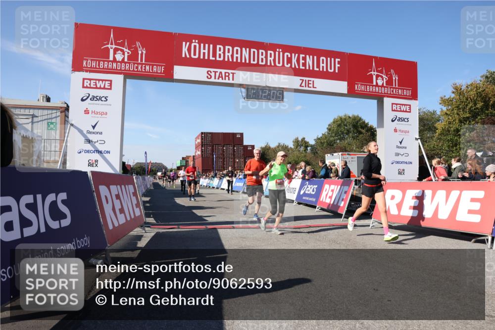 03.10.2025 - Köhlbrandbrückenlauf Lena Gebhardt http://msf.ph/oto/9062593 03.10.2025 13:12:05 Ziel 4100, 4101, 4176, 4305, 4468, 4474, 5856, 5910, 5911, 5927, 6121, 6184, 6763, 6796 meine-sportfotos.de