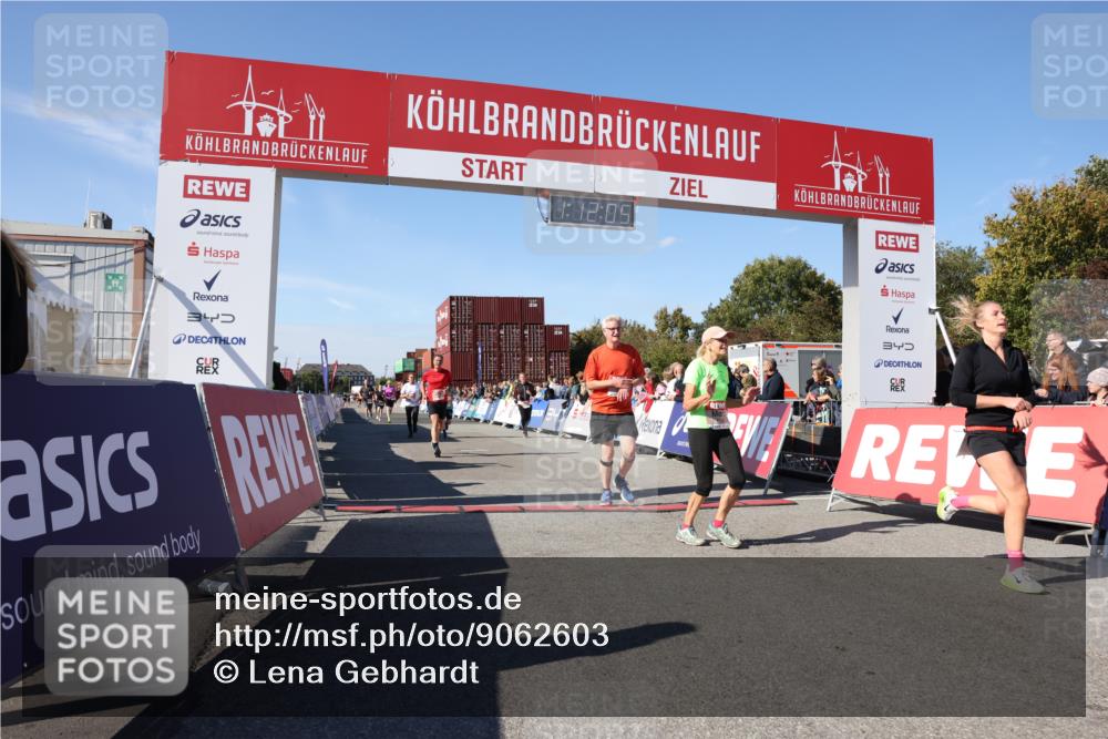 03.10.2025 - Köhlbrandbrückenlauf Lena Gebhardt http://msf.ph/oto/9062603 03.10.2025 13:12:06 Ziel 4176, 4305, 4369, 4468, 4470, 4474, 5856, 5910, 5911, 5927, 6121, 6184, 6763, 6796 meine-sportfotos.de