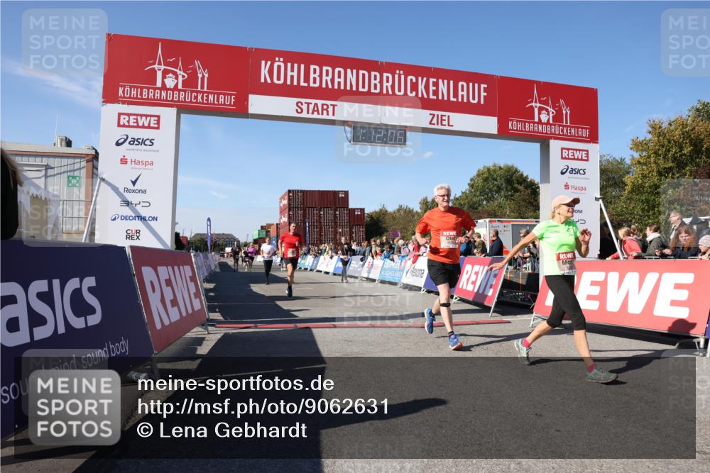 03.10.2025 - Köhlbrandbrückenlauf Lena Gebhardt http://msf.ph/oto/9062631 03.10.2025 13:12:06 Ziel 4176, 4305, 4369, 4468, 4470, 4474, 5856, 5910, 5911, 5927, 6121, 6184, 6763, 6796 meine-sportfotos.de