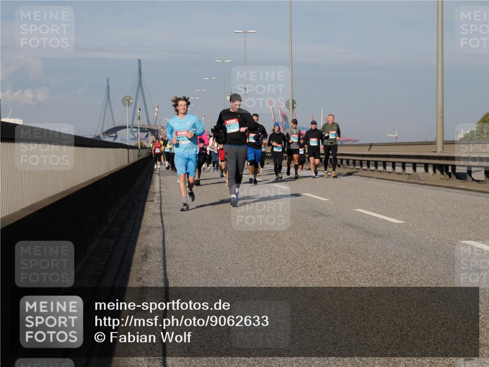 03.10.2025 - Köhlbrandbrückenlauf Fabian Wolf http://msf.ph/oto/9062633 03.10.2025 10:06:20 Position 3  meine-sportfotos.de