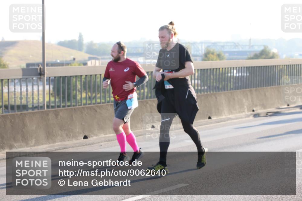 03.10.2025 - Köhlbrandbrückenlauf Lena Gebhardt http://msf.ph/oto/9062640 03.10.2025 09:20:23 Position 1  meine-sportfotos.de