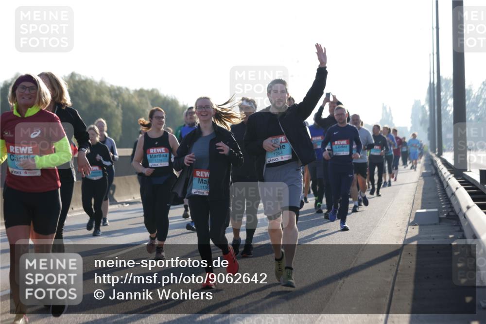 03.10.2025 - Köhlbrandbrückenlauf Jannik Wohlers http://msf.ph/oto/9062642 03.10.2025 09:23:44 Position 3 21, 1728, 1136, 1254 meine-sportfotos.de