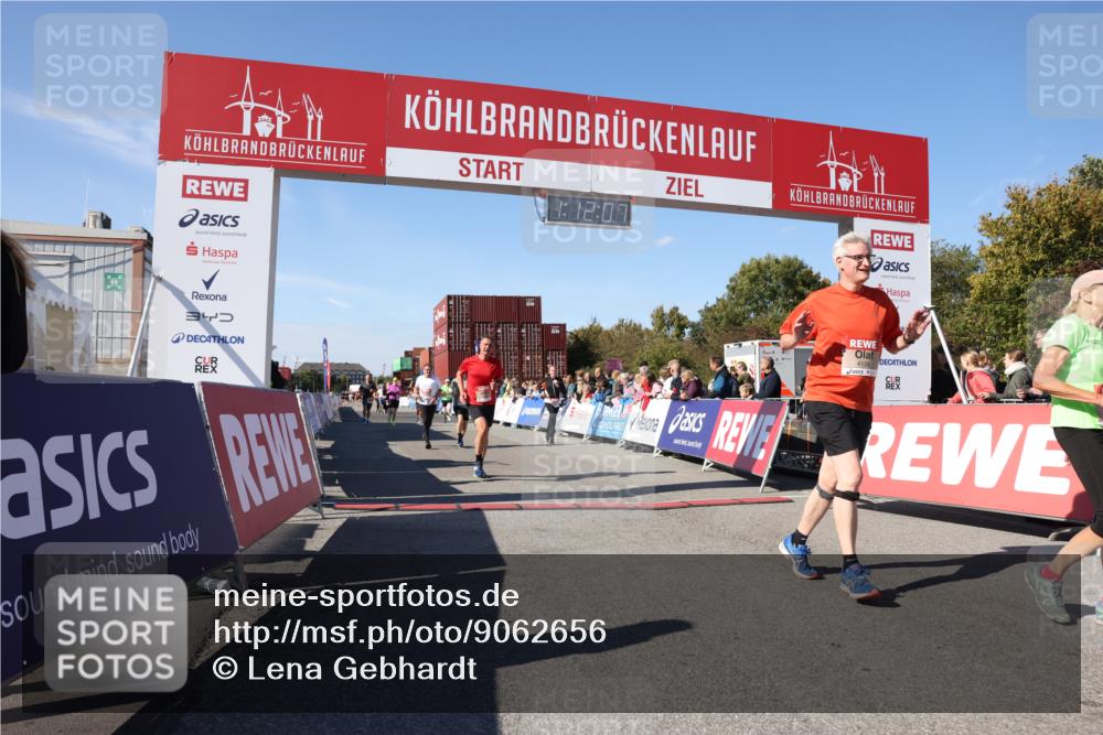 03.10.2025 - Köhlbrandbrückenlauf Lena Gebhardt http://msf.ph/oto/9062656 03.10.2025 13:12:07 Ziel 4176, 4305, 4369, 4468, 4470, 4474, 5644, 5856, 5910, 5911, 5927, 6098, 6121, 6184, 6185, 6796 meine-sportfotos.de