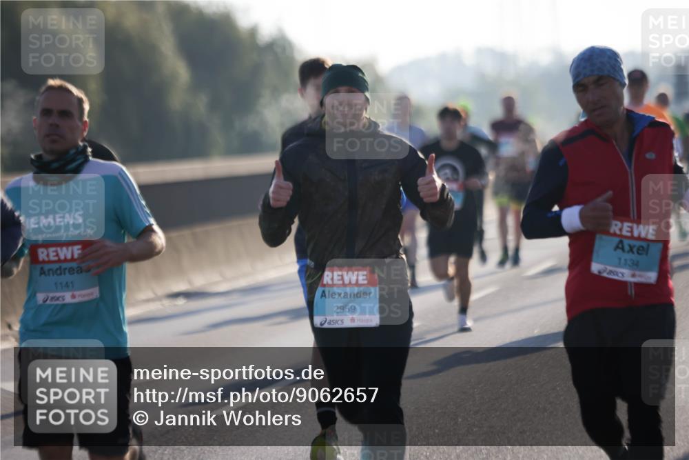 03.10.2025 - Köhlbrandbrückenlauf Jannik Wohlers http://msf.ph/oto/9062657 03.10.2025 09:15:44 Position 3 1141, 2959, 1134 meine-sportfotos.de