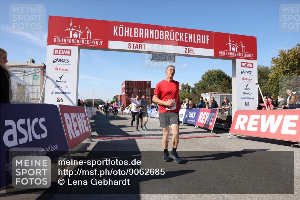 03.10.2025 - Köhlbrandbrückenlauf Lena Gebhardt http://msf.ph/oto/9062685 03.10.2025 13:12:09 Ziel 4176, 4305, 4369, 4468, 4470, 4474, 5644, 5856, 5910, 5911, 5927, 6098, 6121, 6184, 6185 meine-sportfotos.de