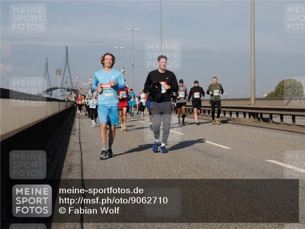 03.10.2025 - Köhlbrandbrückenlauf Fabian Wolf http://msf.ph/oto/9062710 03.10.2025 10:06:22 Position 3 2384 meine-sportfotos.de