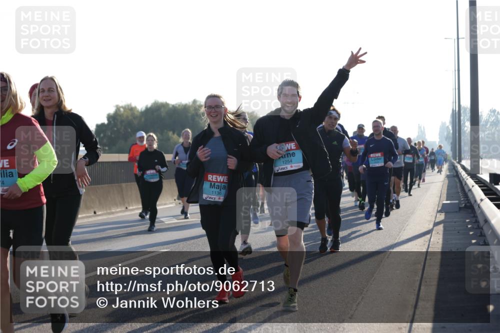03.10.2025 - Köhlbrandbrückenlauf Jannik Wohlers http://msf.ph/oto/9062713 03.10.2025 09:23:46 Position 3 74, 1136, 1254 meine-sportfotos.de