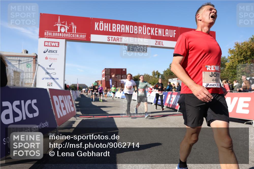 03.10.2025 - Köhlbrandbrückenlauf Lena Gebhardt http://msf.ph/oto/9062714 03.10.2025 13:12:10 Ziel 4176, 4305, 4369, 4468, 4470, 4474, 5644, 5856, 5910, 5911, 5927, 6098, 6121, 6184, 6185 meine-sportfotos.de