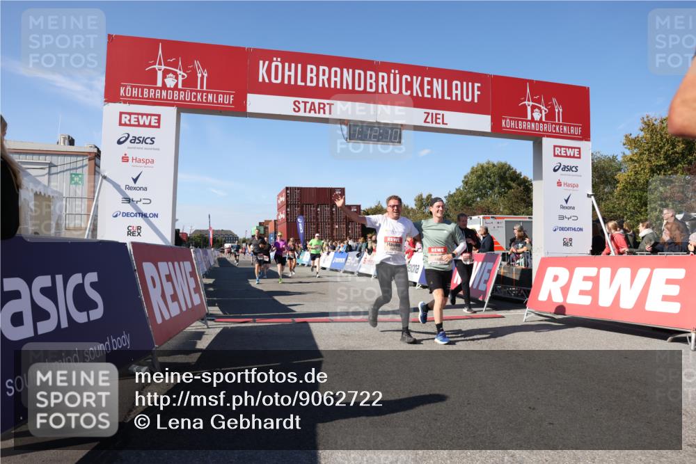 03.10.2025 - Köhlbrandbrückenlauf Lena Gebhardt http://msf.ph/oto/9062722 03.10.2025 13:12:10 Ziel 4176, 4305, 4369, 4468, 4470, 4474, 5644, 5856, 5910, 5911, 5927, 6098, 6121, 6184, 6185 meine-sportfotos.de