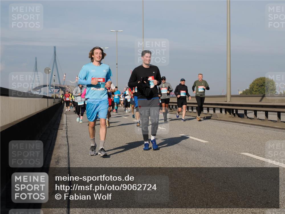 03.10.2025 - Köhlbrandbrückenlauf Fabian Wolf http://msf.ph/oto/9062724 03.10.2025 10:06:22 Position 3  meine-sportfotos.de