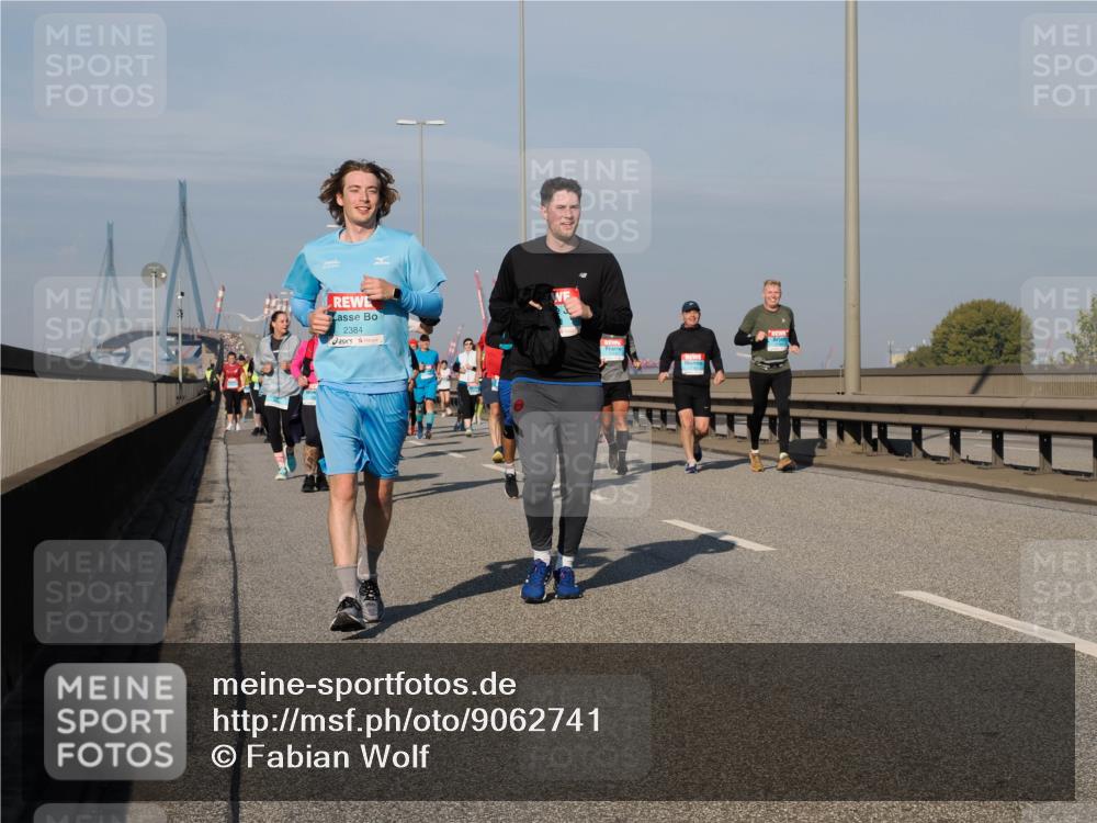 03.10.2025 - Köhlbrandbrückenlauf Fabian Wolf http://msf.ph/oto/9062741 03.10.2025 10:06:23 Position 3 2384 meine-sportfotos.de