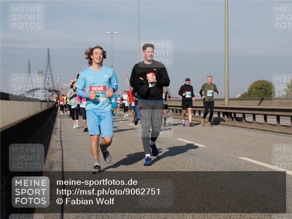 03.10.2025 - Köhlbrandbrückenlauf Fabian Wolf http://msf.ph/oto/9062751 03.10.2025 10:06:23 Position 3 2384 meine-sportfotos.de