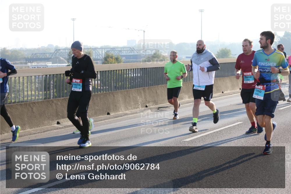 03.10.2025 - Köhlbrandbrückenlauf Lena Gebhardt http://msf.ph/oto/9062784 03.10.2025 09:20:27 Position 1 3380, 2946 meine-sportfotos.de